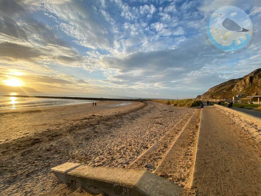 Central Llandudno, Private Parking Near To Beach, Pier & Shops Exteriör bild
