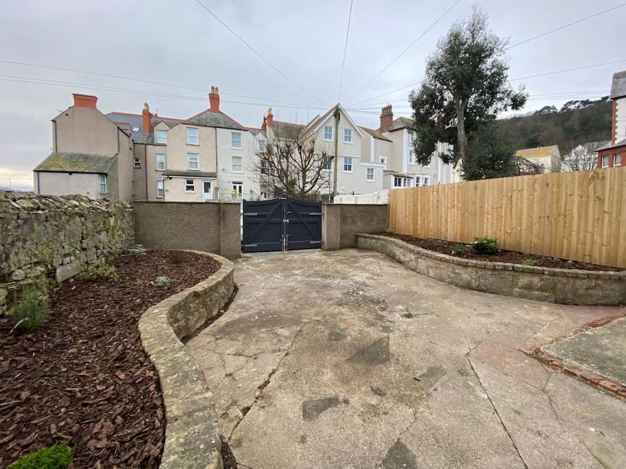 Central Llandudno, Private Parking Near To Beach, Pier & Shops Exteriör bild